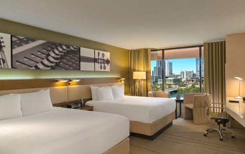 2 Queen Beds River View